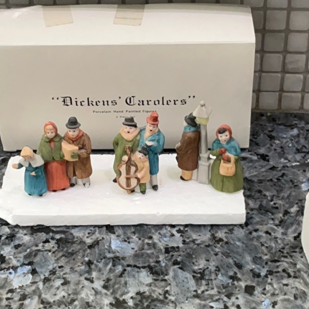 Department 56, Dickens Carolers, set of 3